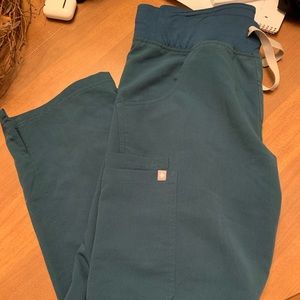 Figs Caribbean blue Kade size small/regular